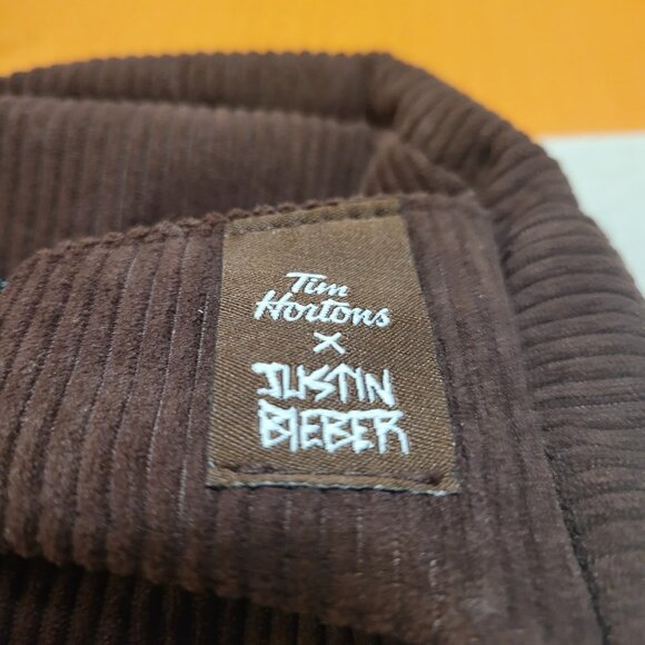 Tim Hortons X Justin Bieber Limited Edition Collab - Tim Biebs Fanny Pack - NEW - Picture 3 of 3